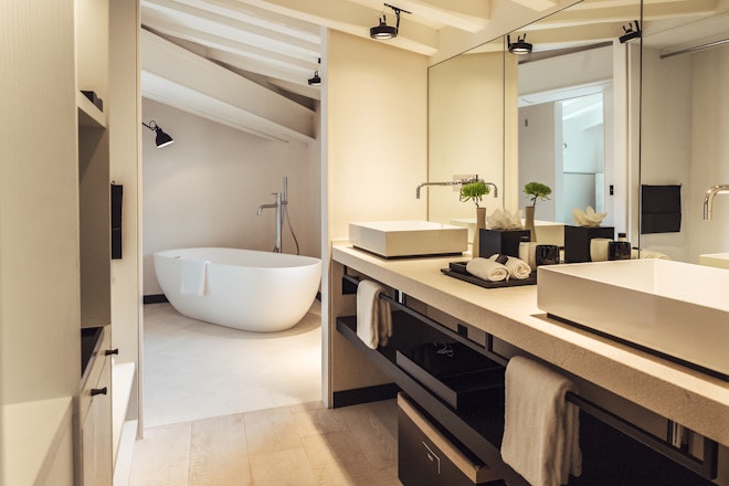 Singular Junior Suite