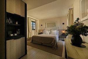 La Torre Studio Bedroom