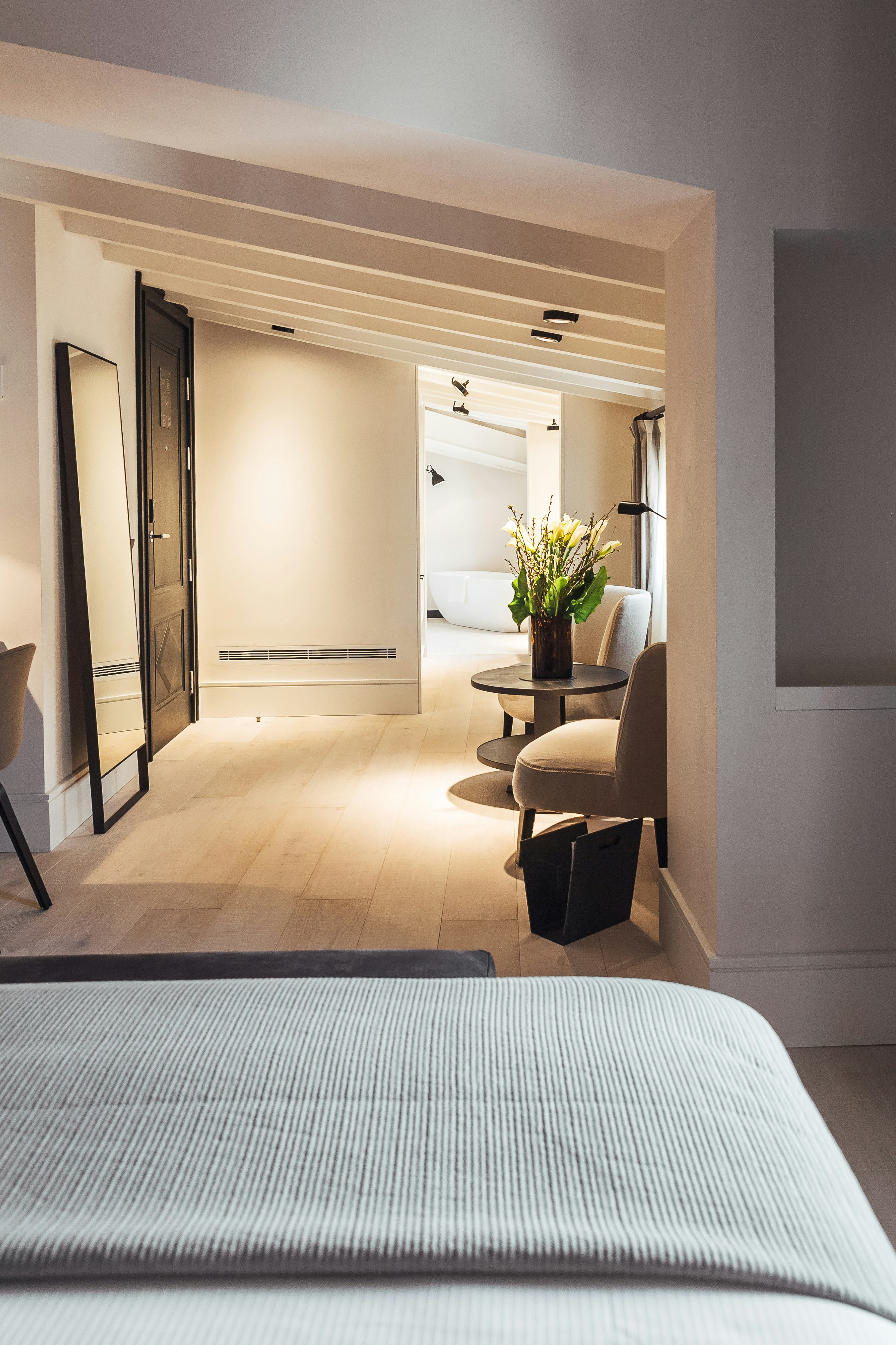 Singular Junior Suite