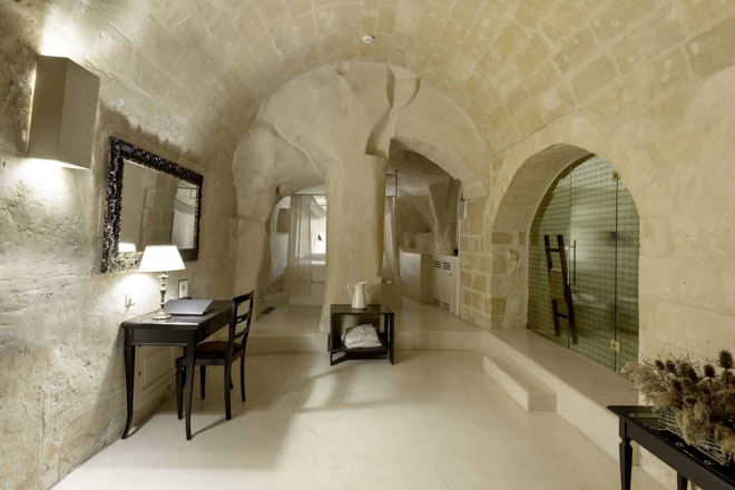 Cave with Patio - Room #56