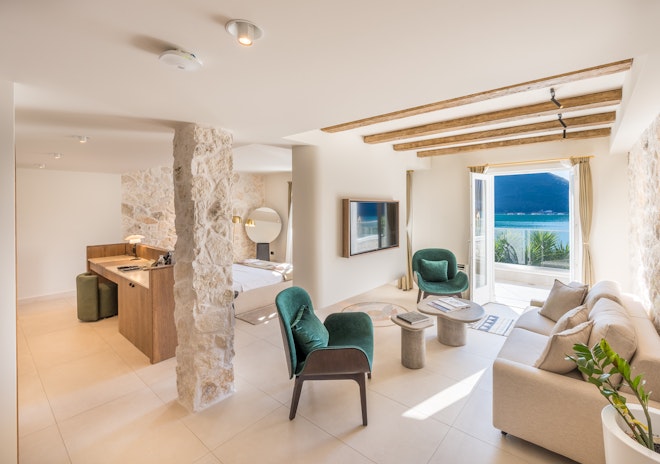 Santa - Living Area