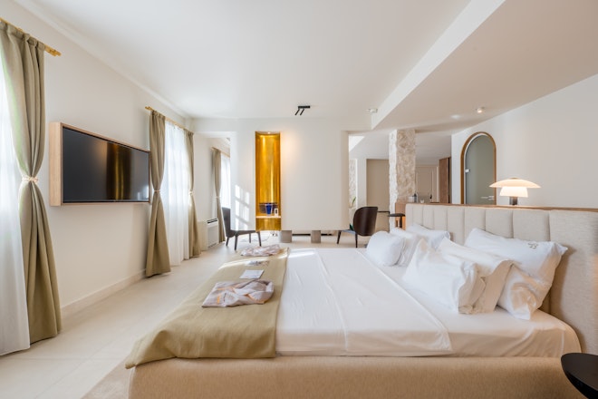 Santa - Bedroom