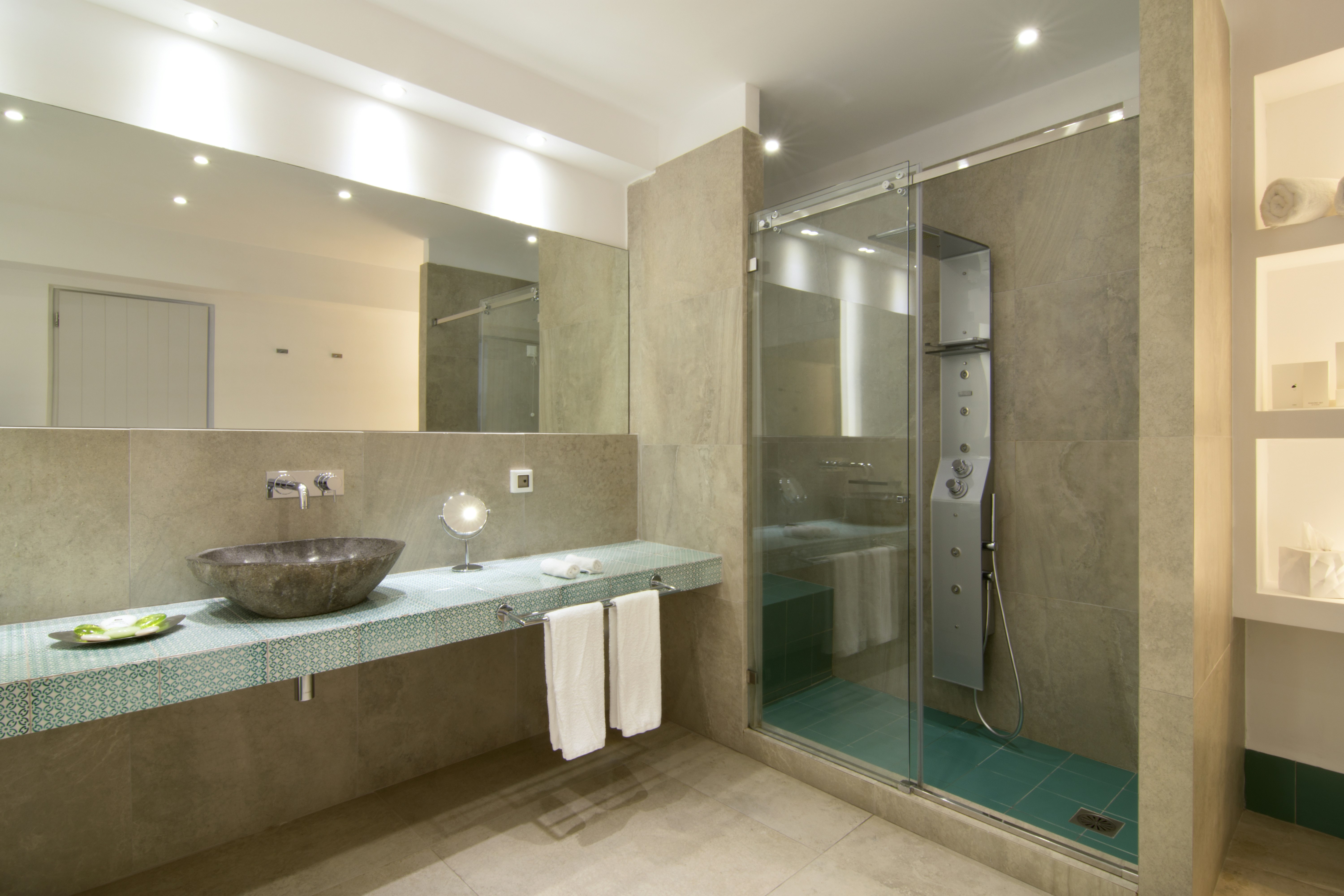 Premium Suite - Bathroom