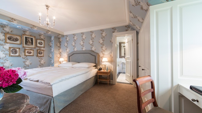 Castle Grand Park View Room