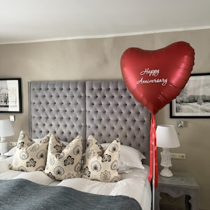 Happy Anniversary Balloon service