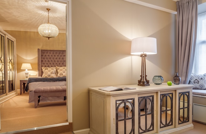 One-Bedroom Suite King/Twin - Room Details