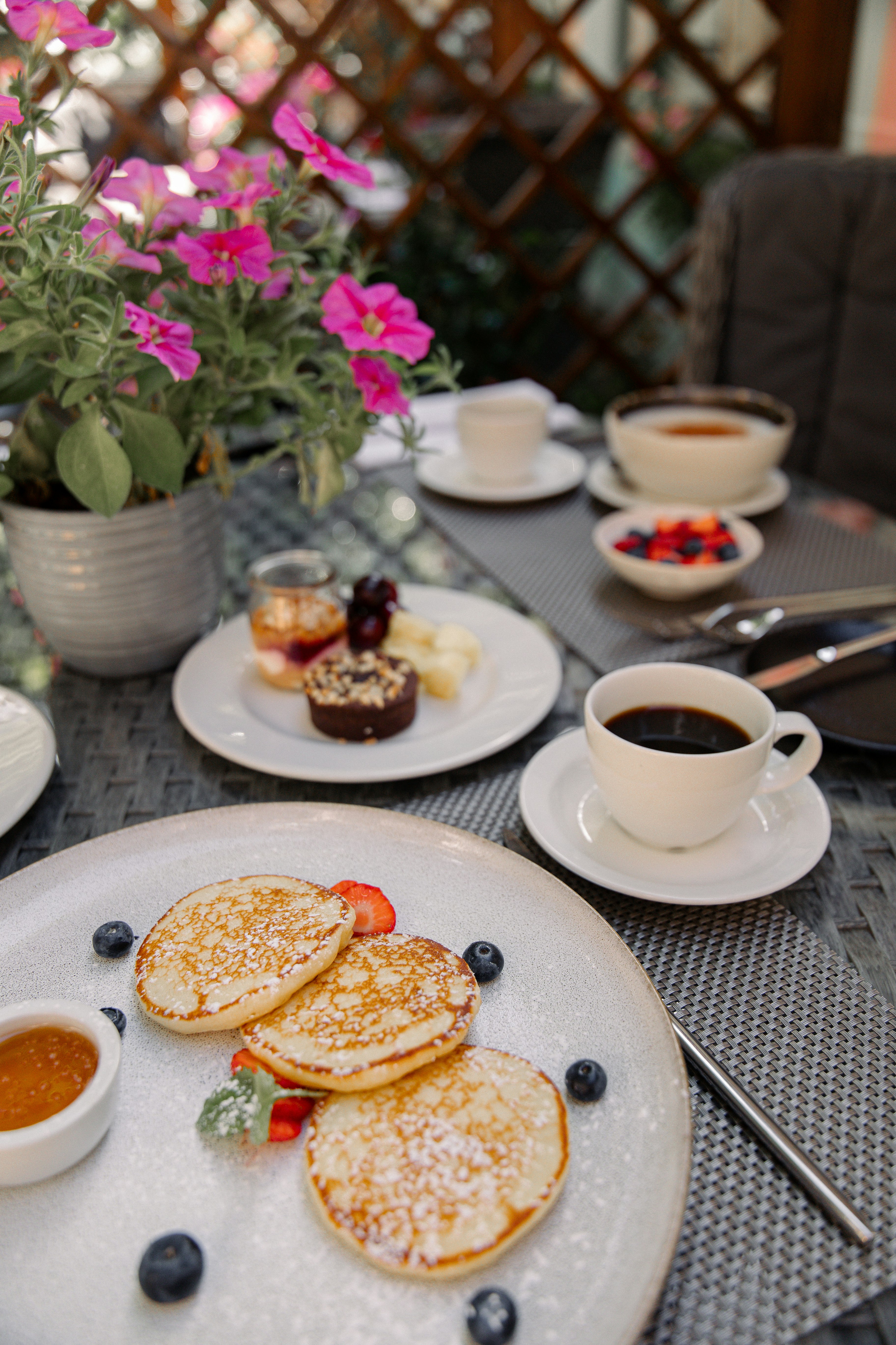 Breakfast in the Summer Garden
