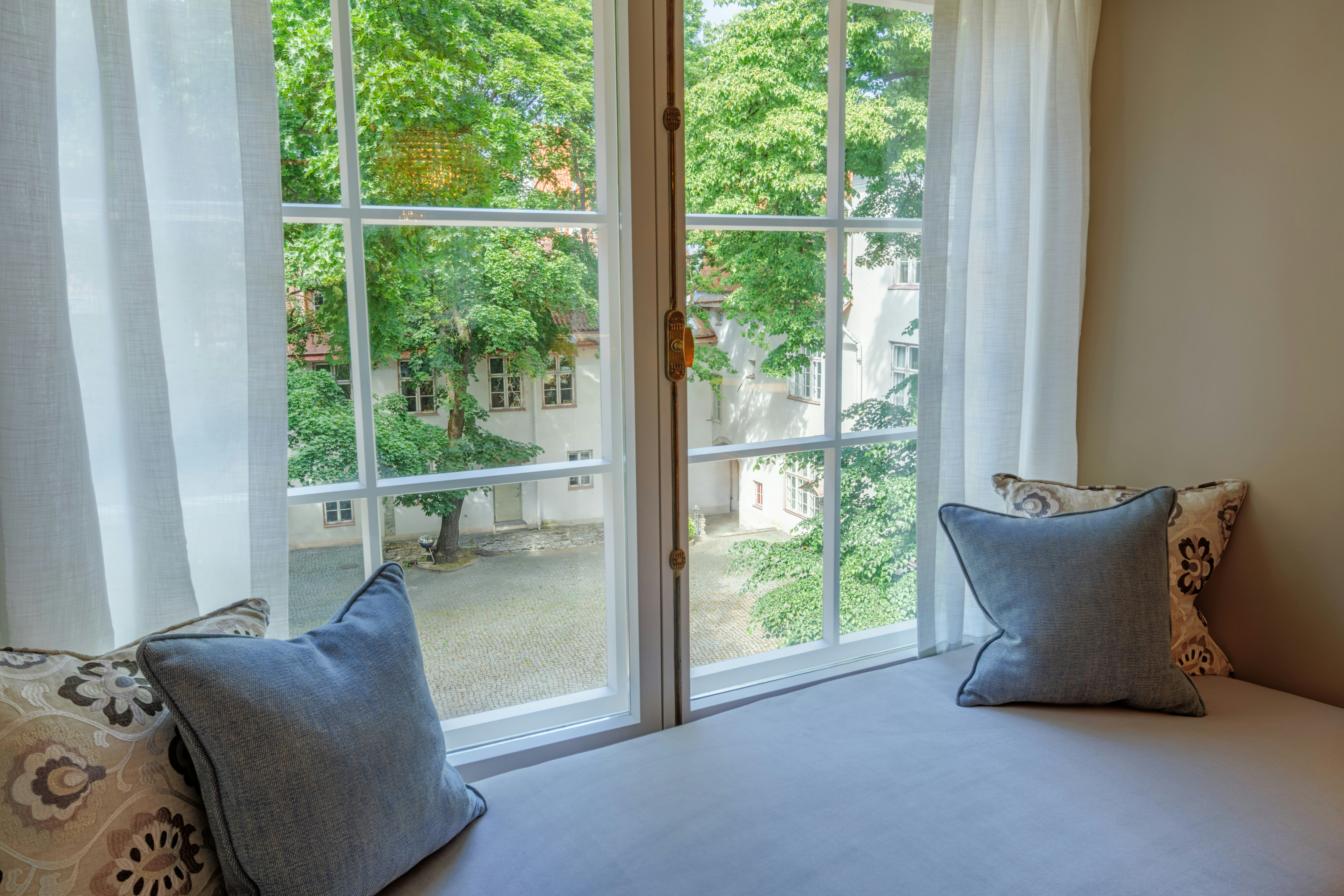 Superior Double - Window Seat