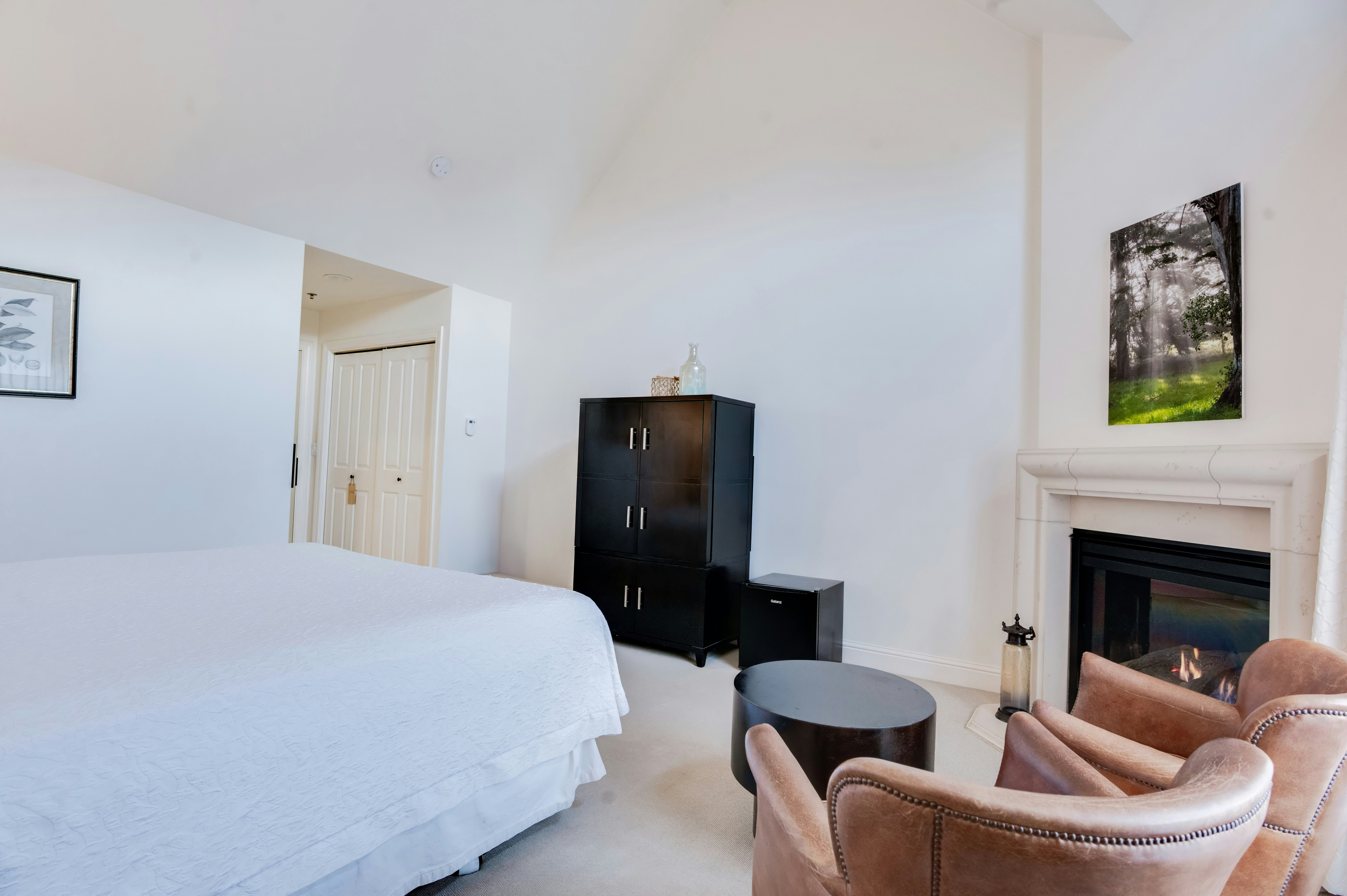 Seal Cove Balcony Suite - Details