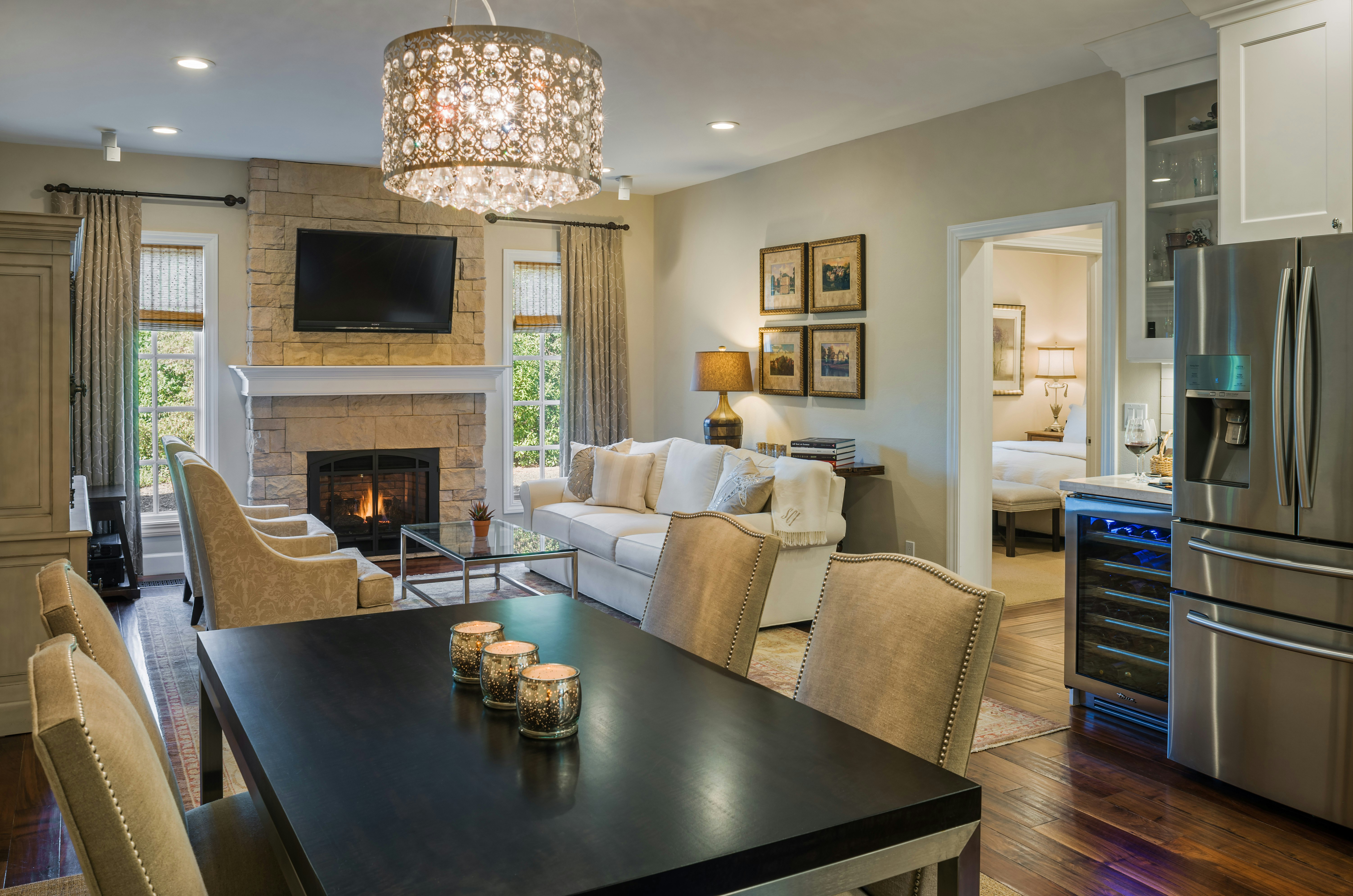 Master Suite - Dining Area