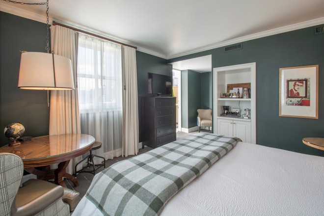 Executive Terrace Queen - Bedroom