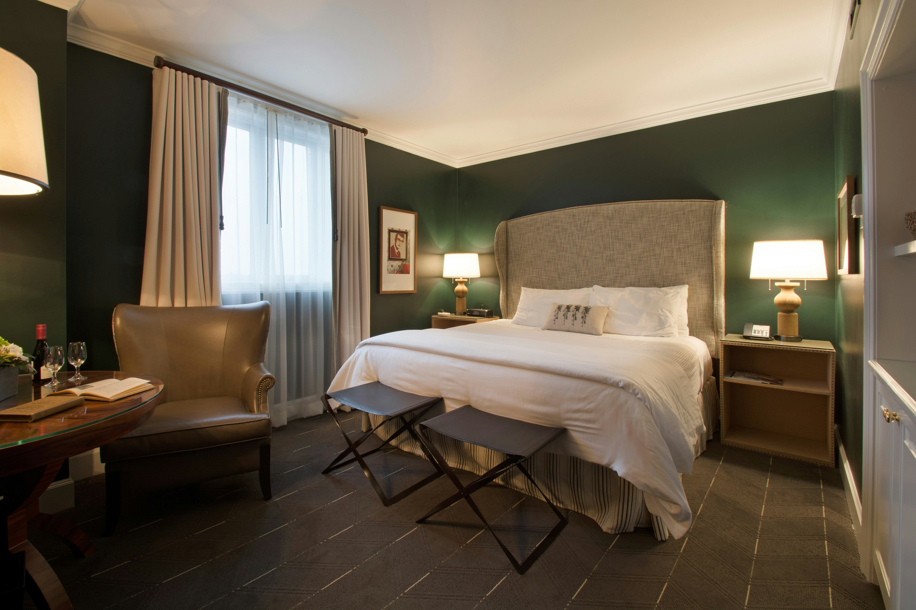 Deluxe King - Bedroom