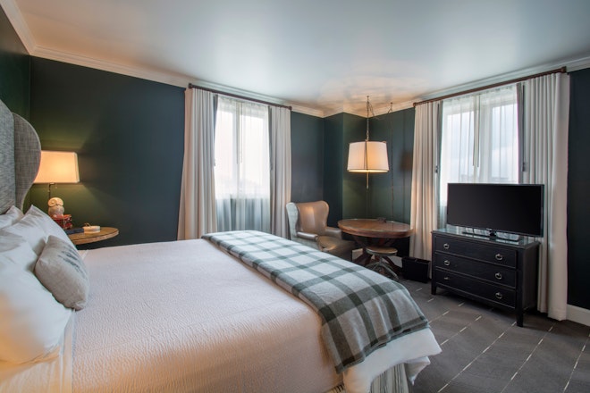 Executive King - Bedroom
