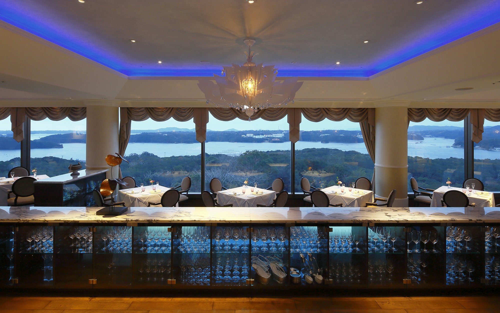 French Restaurant La Mer