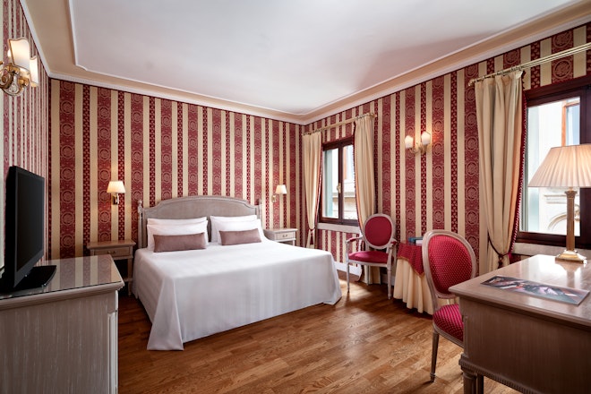 Premium Deluxe - Bedroom