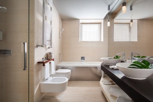 Junior Suite - Bathroom