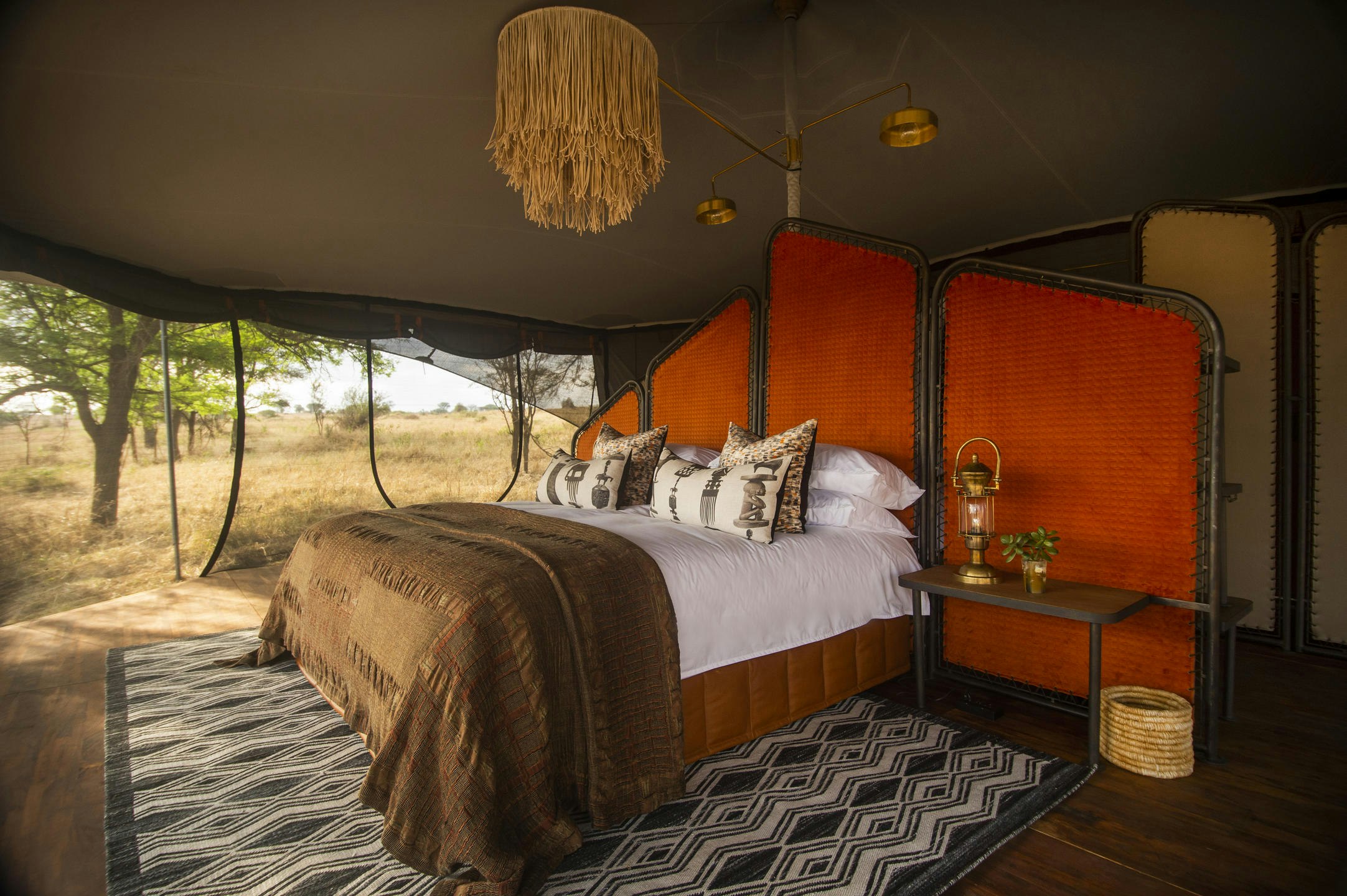 Standard King Room - Bedroom