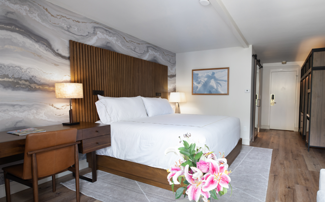 Accessible Mountain View King - Bedroom