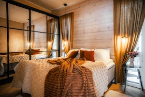 Lakeside Villa - Bedroom