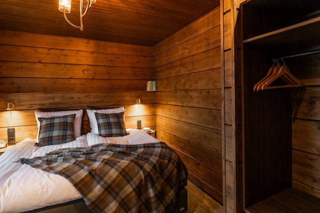 Log Suite - Bedroom