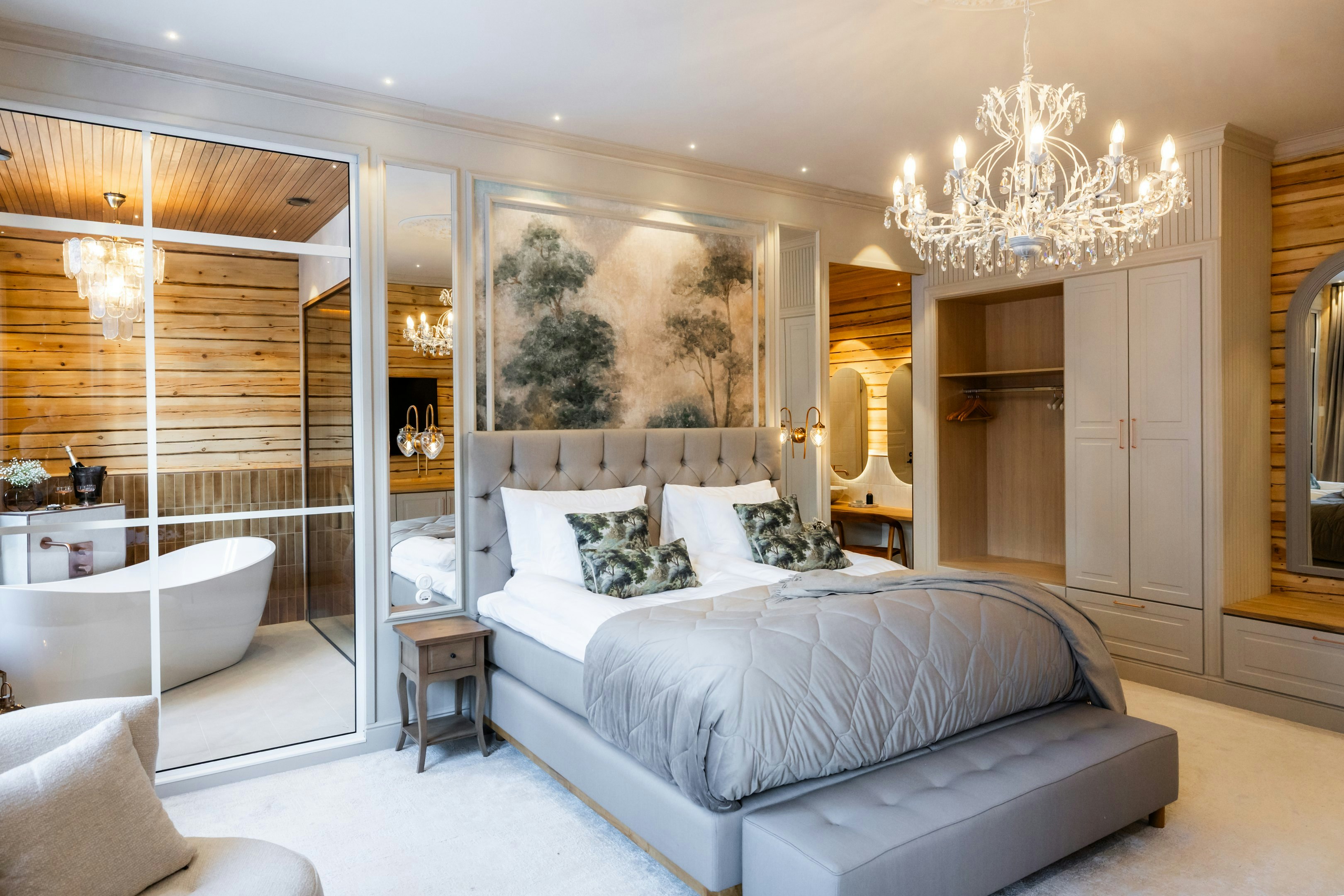 Grand Suite - Bedroom