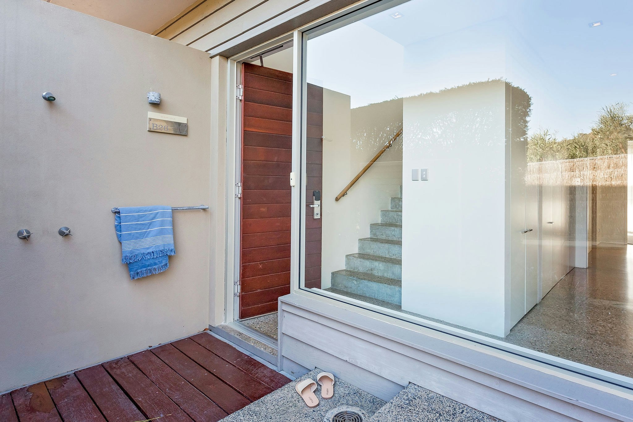 3 Bedroom Ocean View Villa - Beach Shower