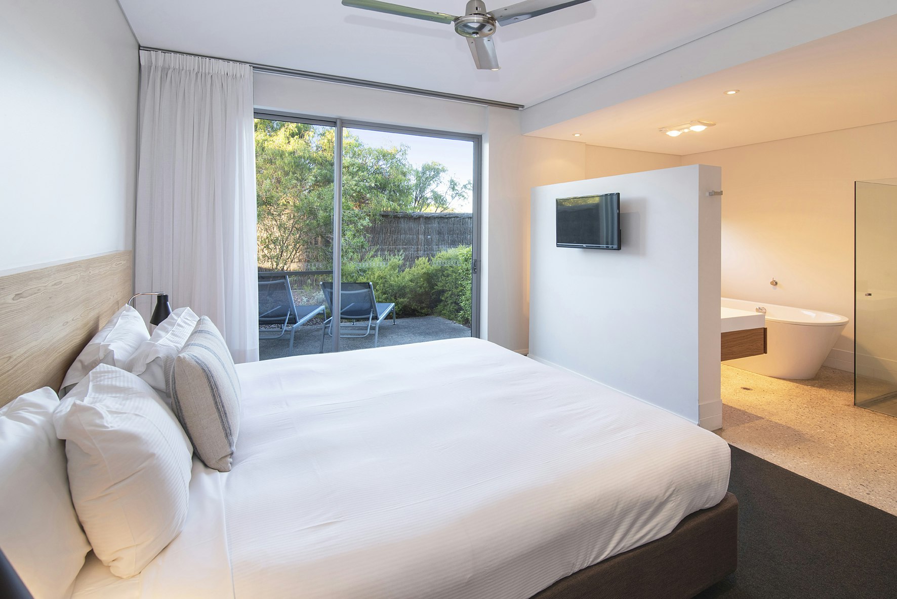 1 Bedroom Apartment Bedroom