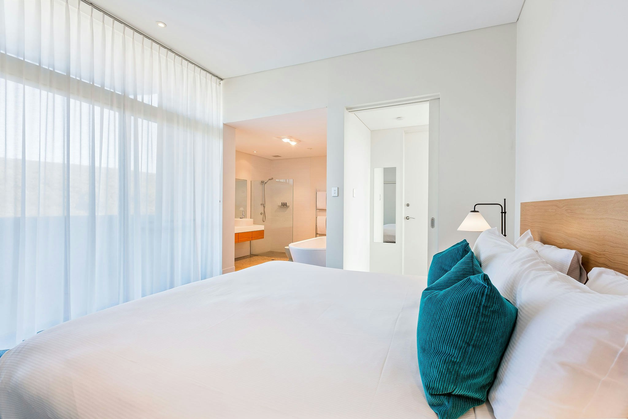 3 Bedroom Ocean View Villa - Master Bedroom