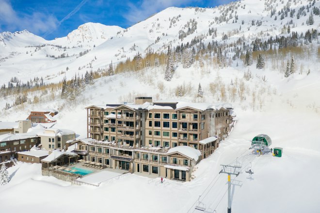 Snowpine Lodge - Winter