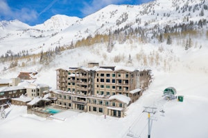 Snowpine Lodge - Winter