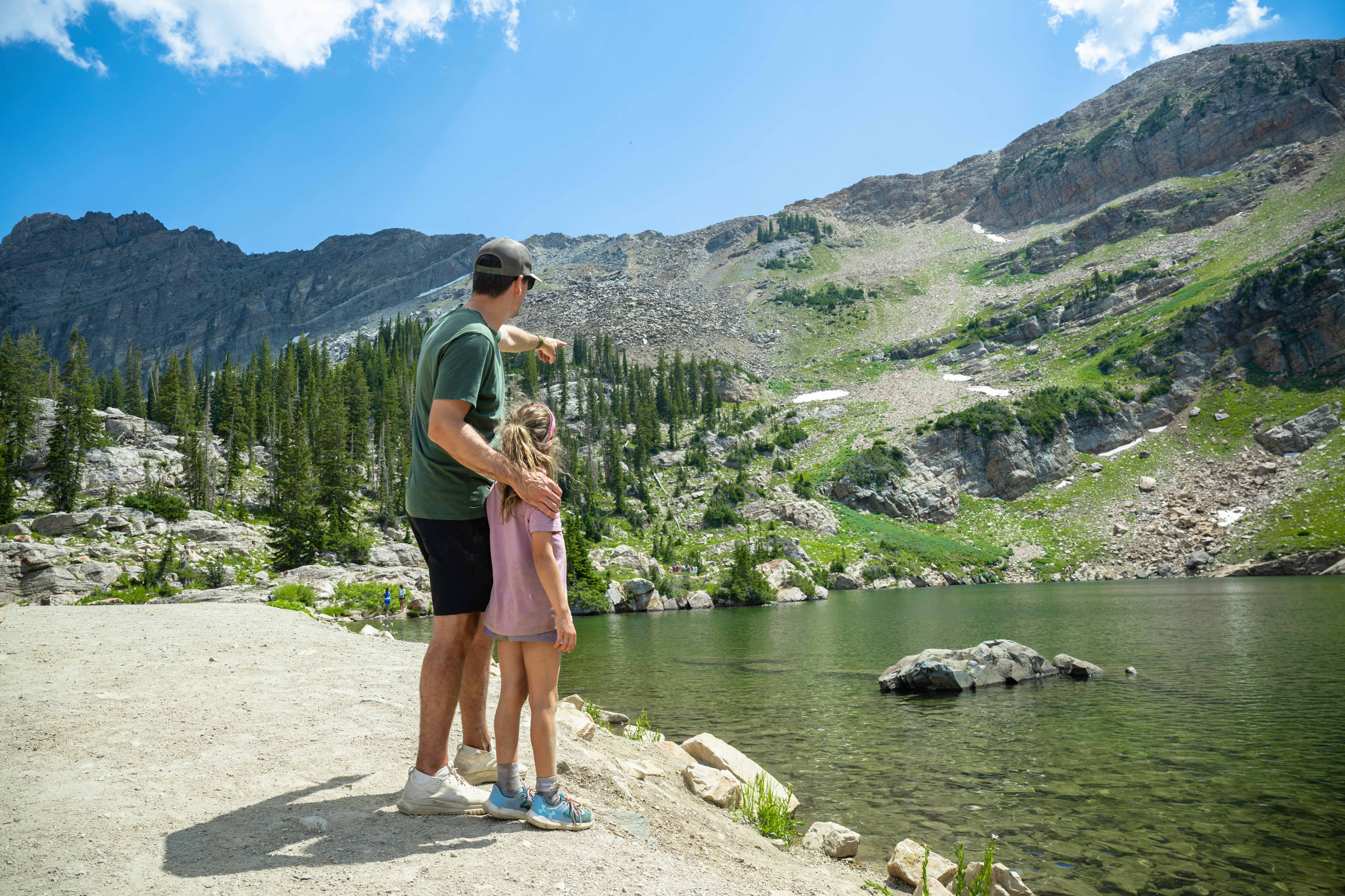 Snowpine Lodge Summer Family Cecret Lake