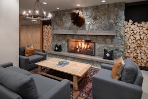 Ski Lounge