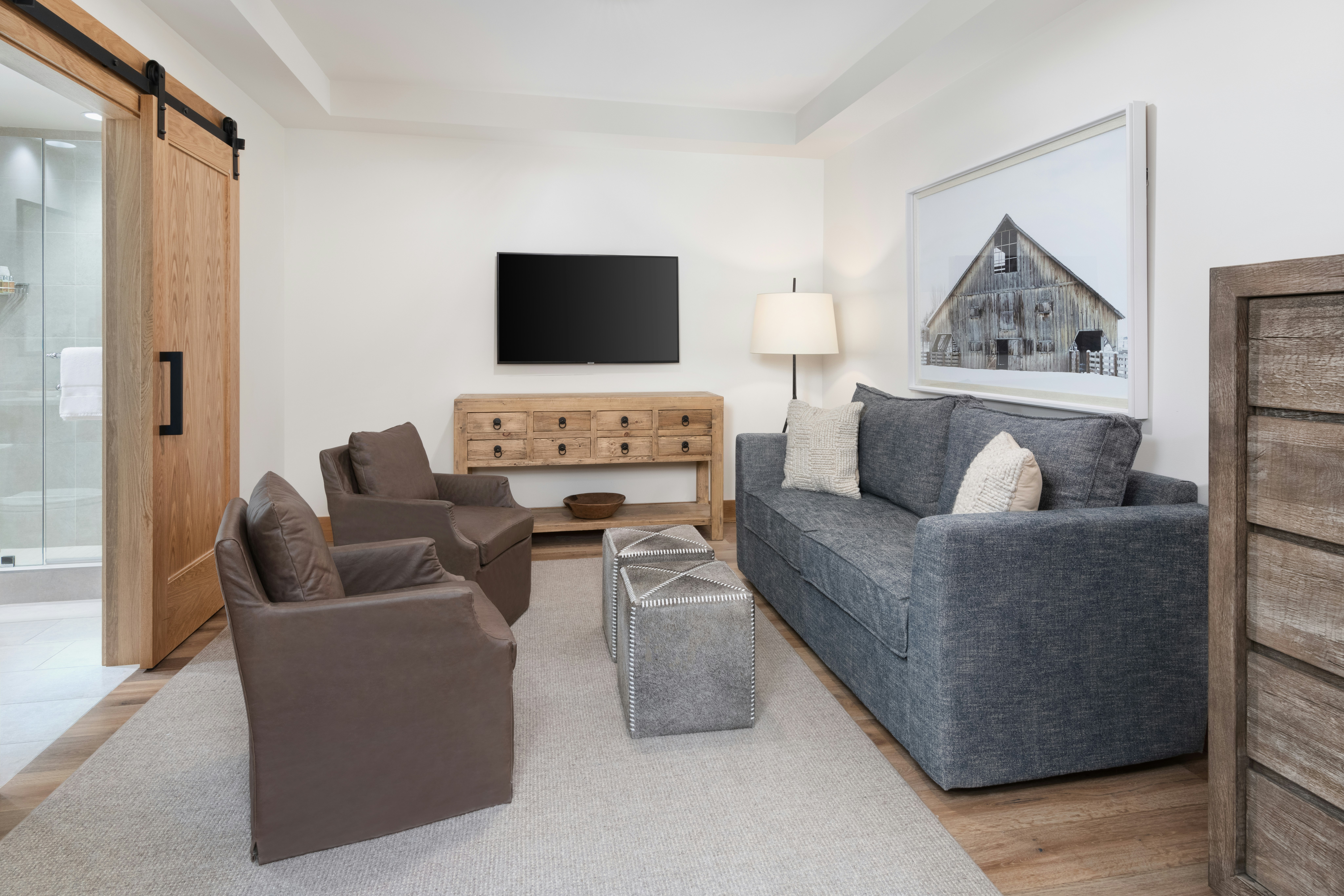 Snowpine Suite - Living Area