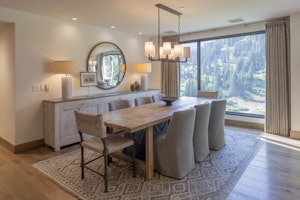 Penthouse - Dining Area