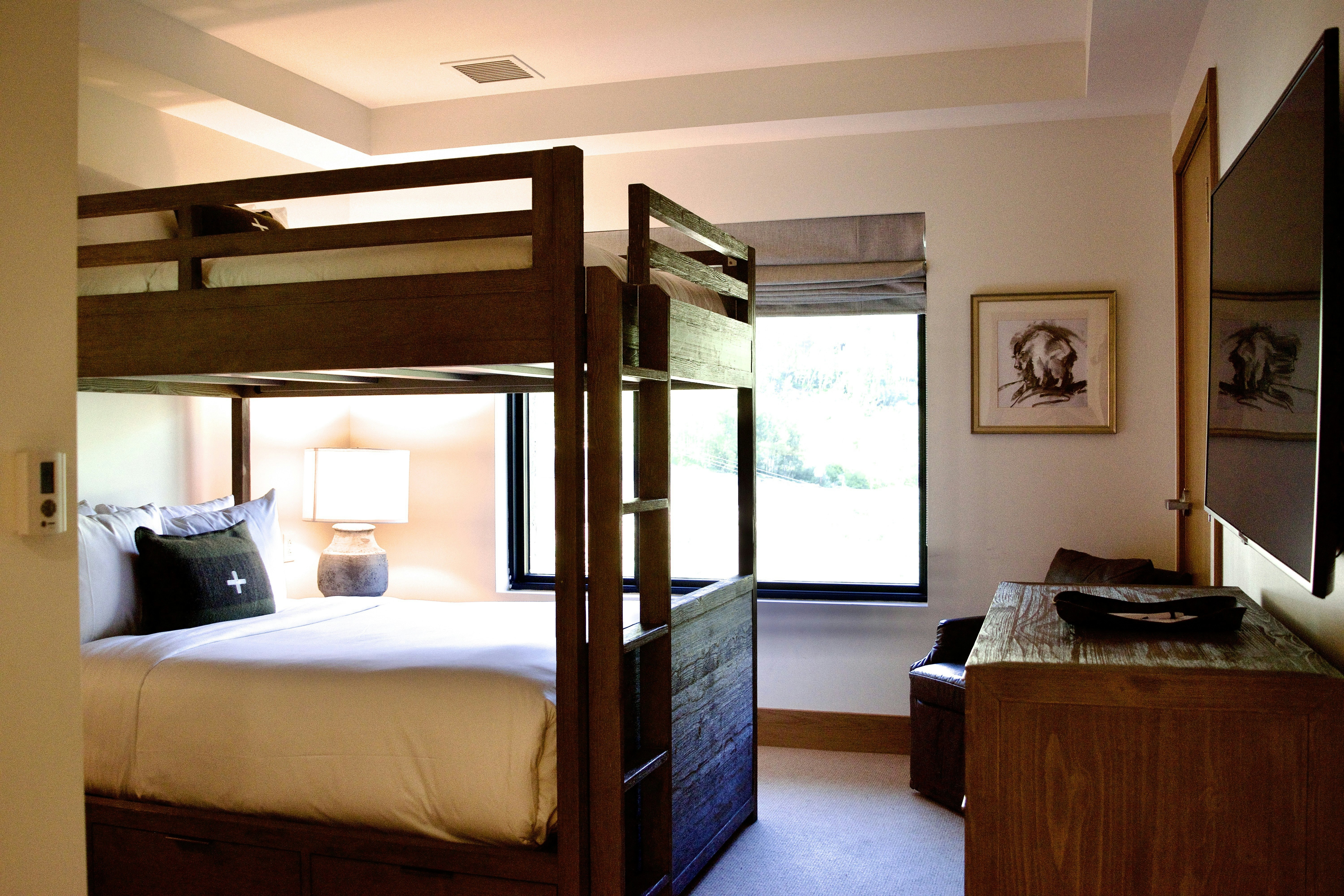 Lift View Bunk Room - Bedroom