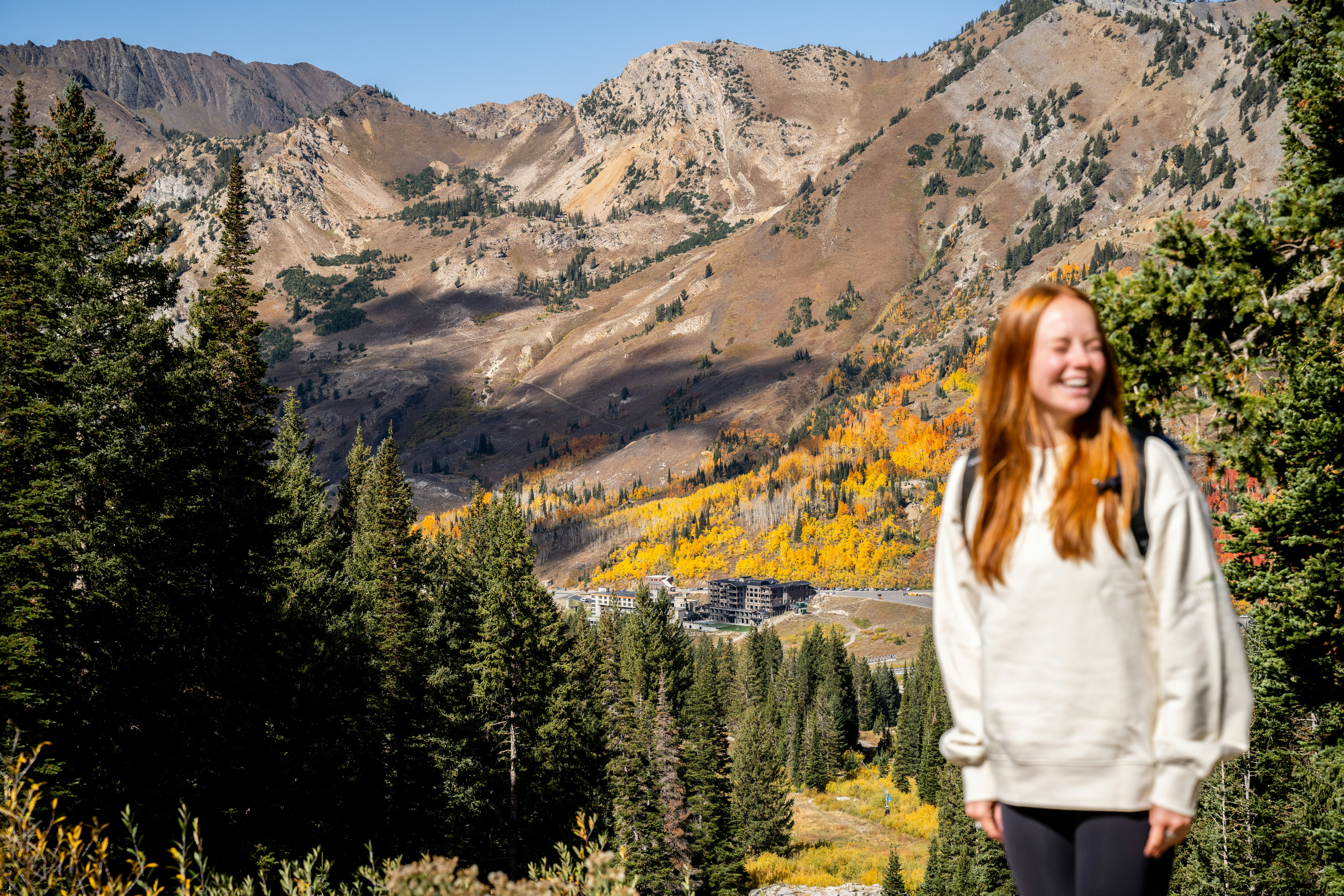 Snowpine Lodge Fall Photo Mountain View 3