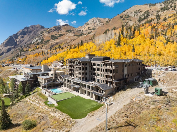 Snowpine Lodge