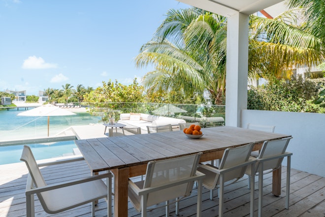 SB LV03 Outdoor Dining