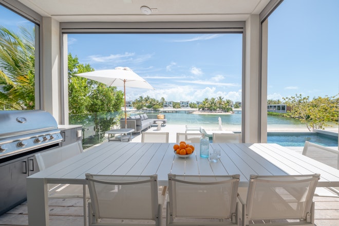 SB LV16 Outdoor Dining