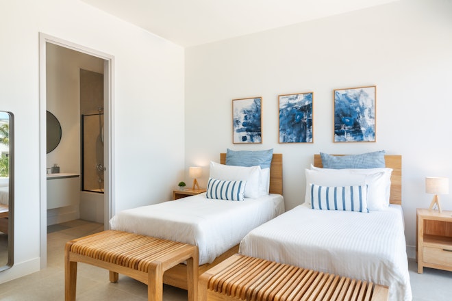 Twin Bed Room