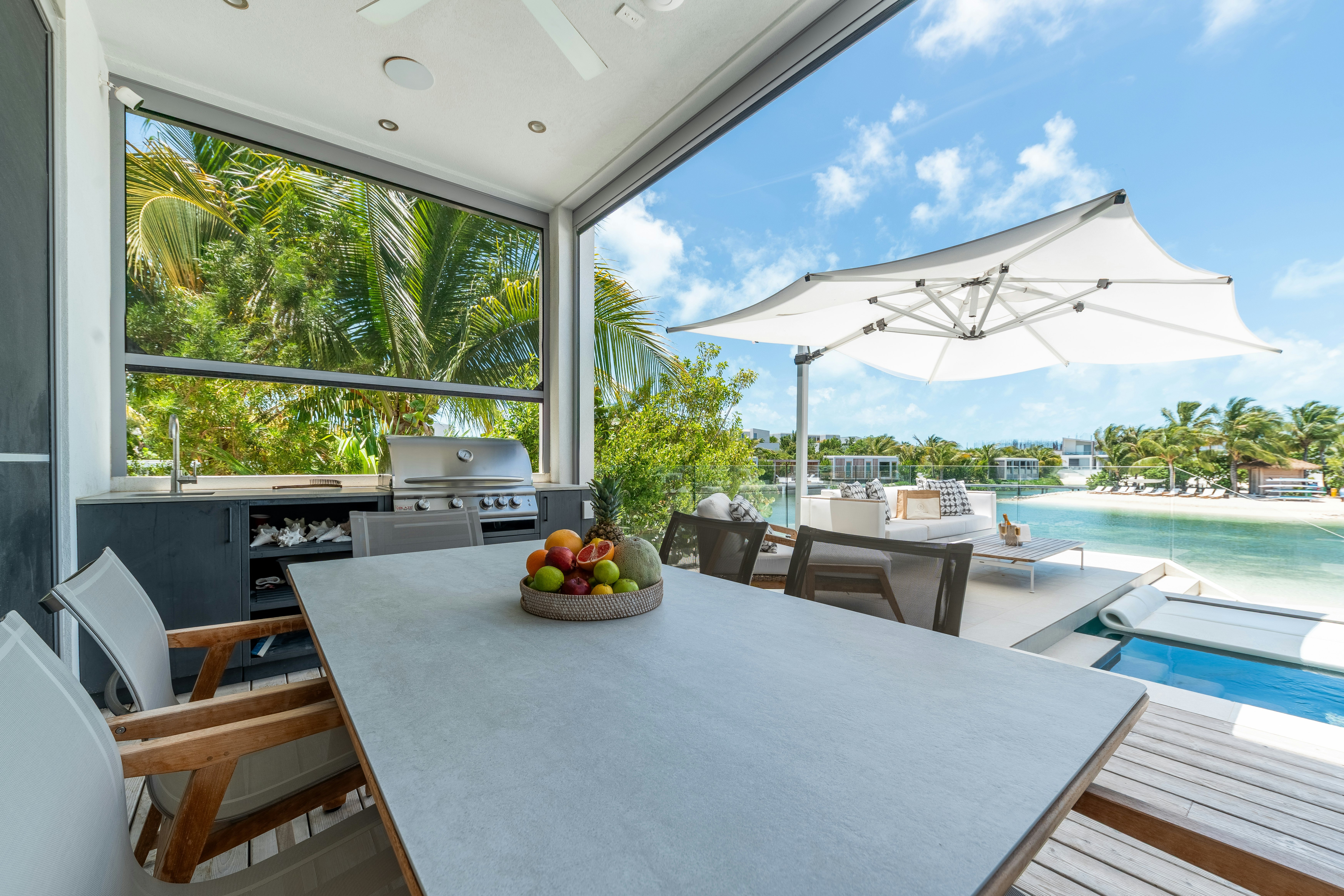 SB LV04 Outdoor Dining And Grill