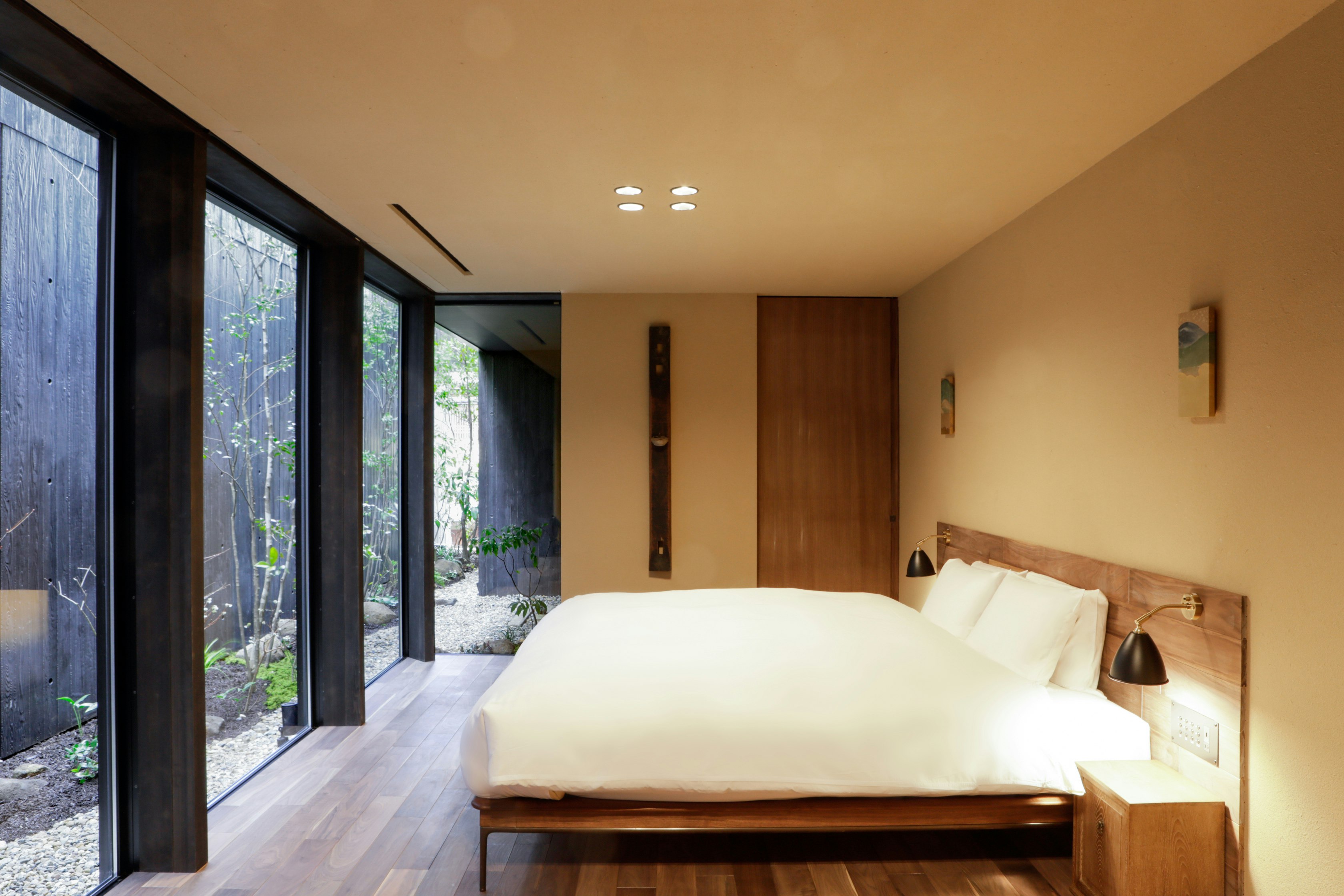 Deluxe Courtyard View with Balcony Annexe