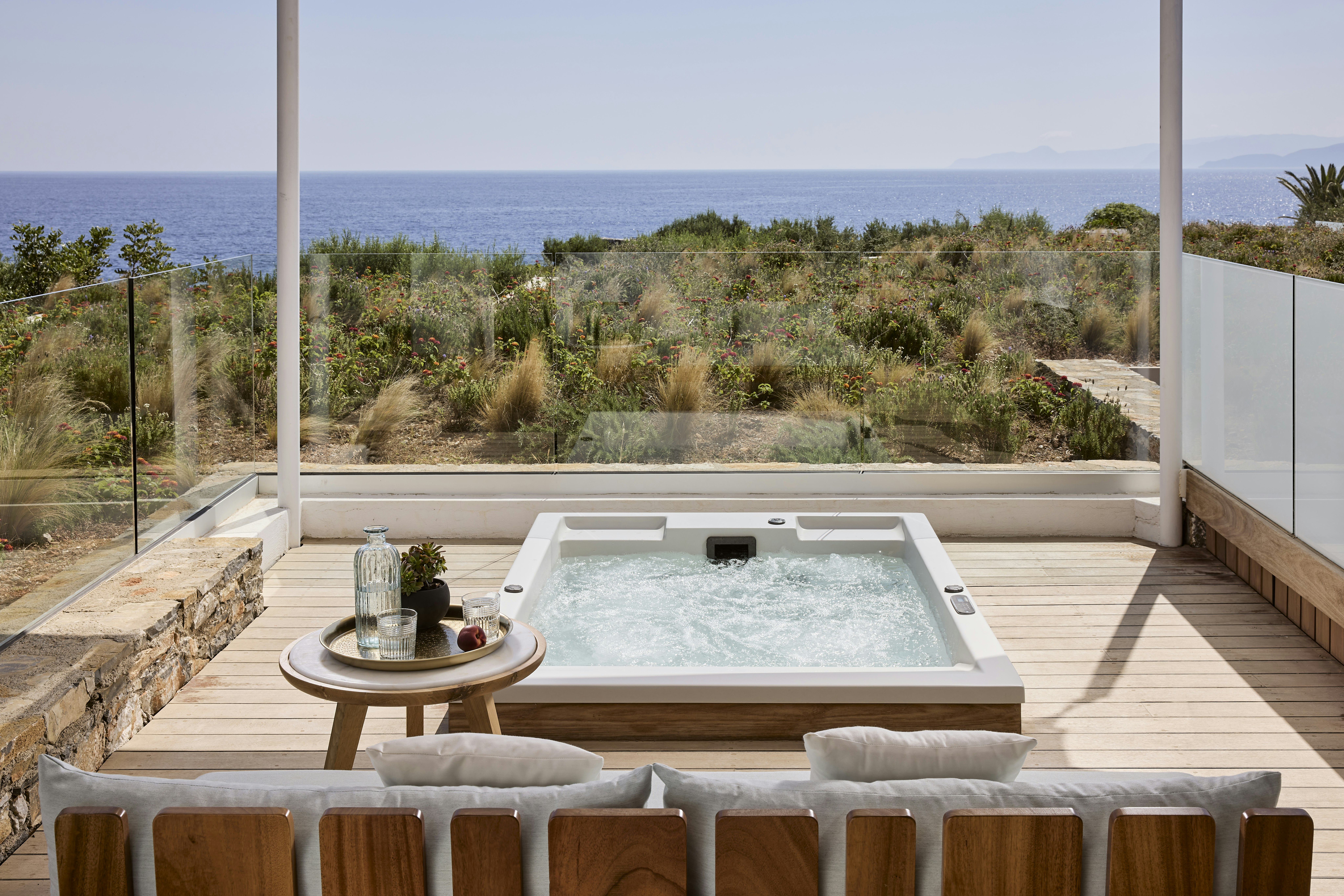 Club Suite Outdoor Hot Tub Seafront View - Terrace