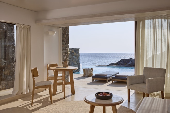 Club Studio Private Pool Seafront