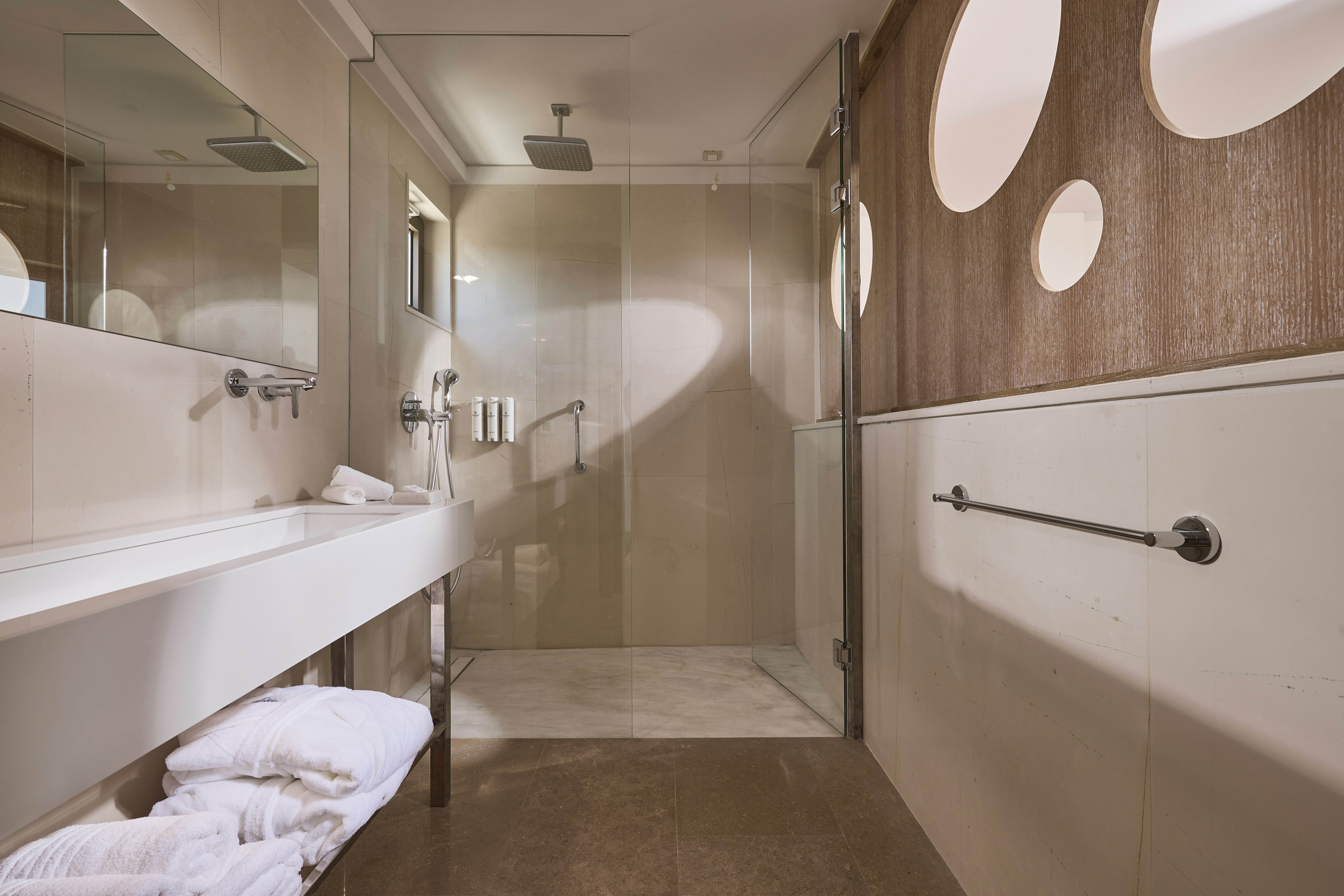 Olives and Sea Bedroom Villa Private Pool Harbour/Sea View - Bathroom