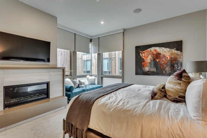 Premium Three Bedroom Suite with Queen Hotel - Bedroom