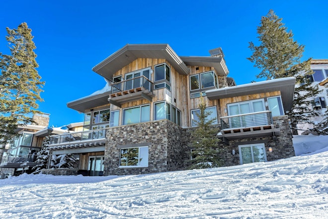 Private Six Bedroom Home - Exterior Rear
