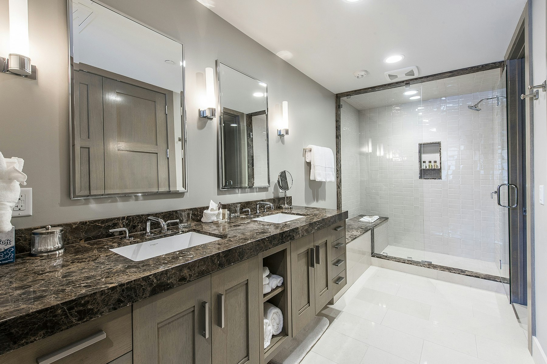 Platinum Two Bedroom - Bathroom