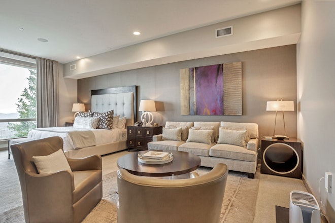 Platinum Room - Living Area