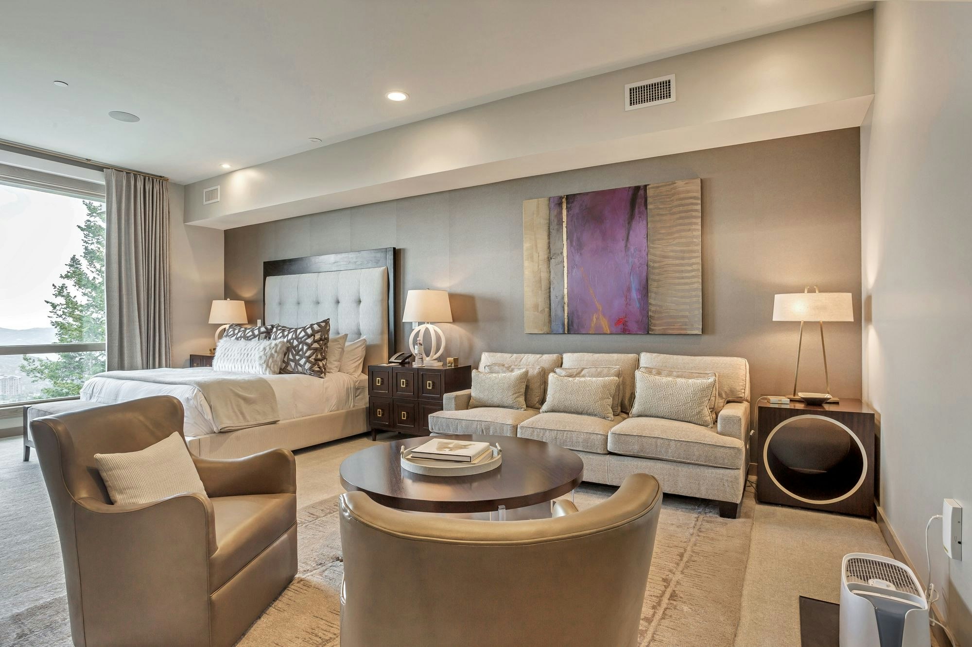 Platinum Room - Living Area